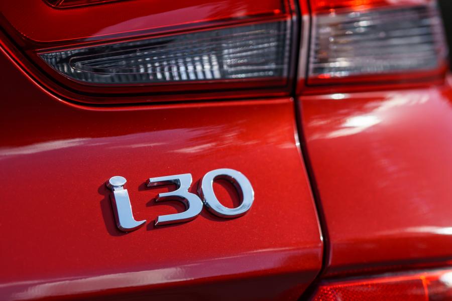 Логотип Hyundai i30 2017 года  (UK) (фото 37 из 40)